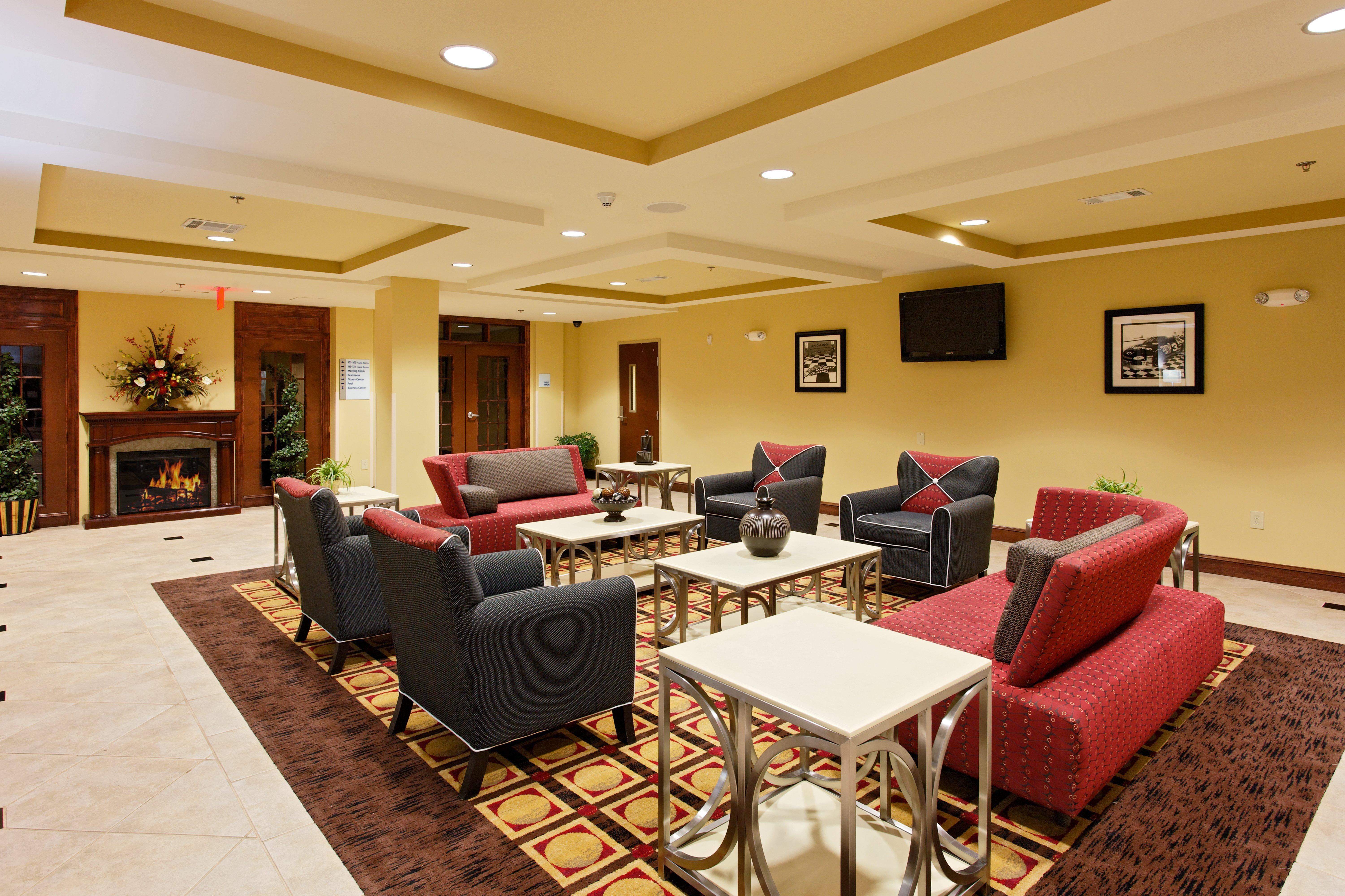 Holiday Inn Express Hotel & Suites Talladega By Ihg Kültér fotó
