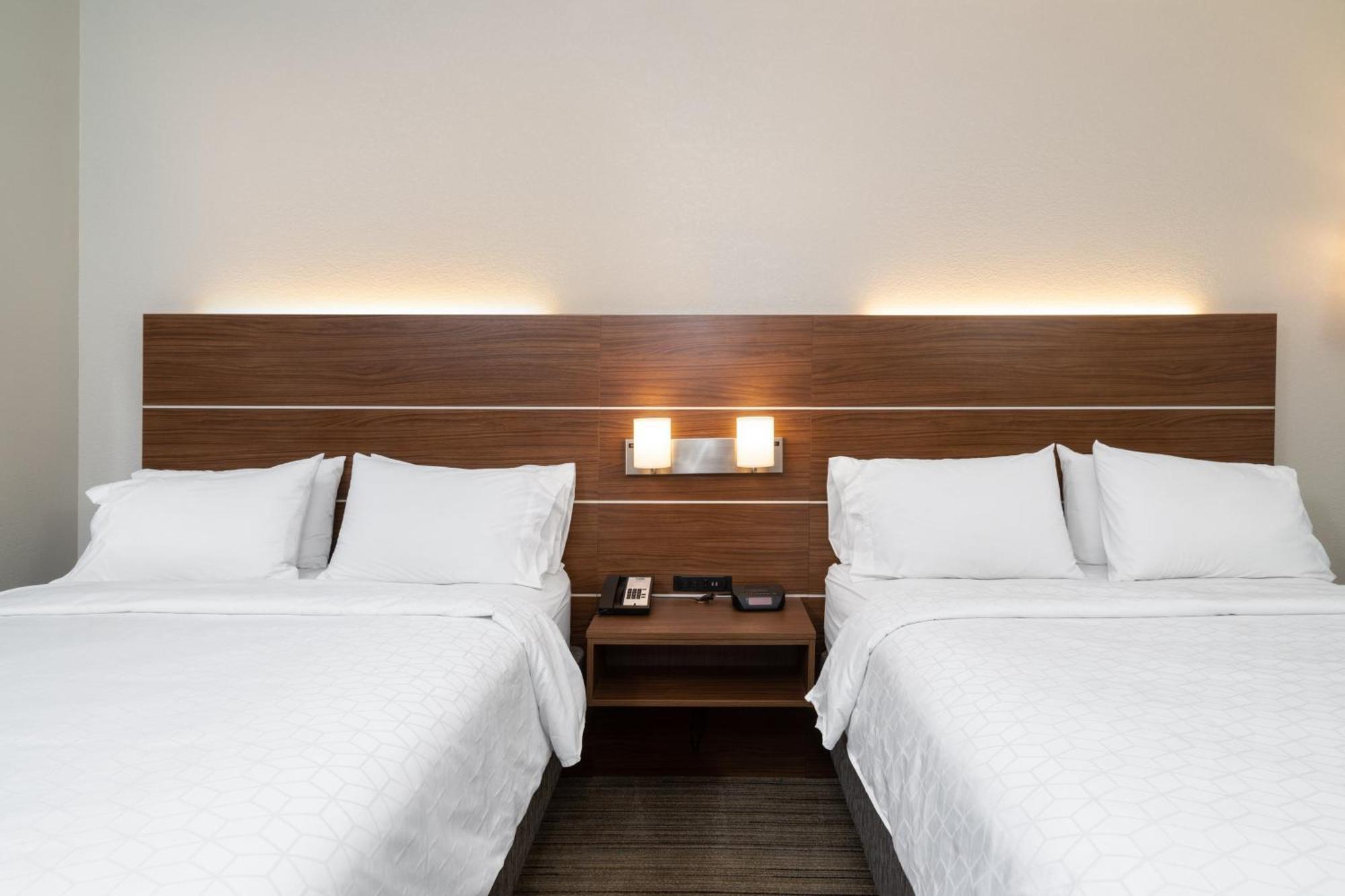 Holiday Inn Express Hotel & Suites Talladega By Ihg Kültér fotó